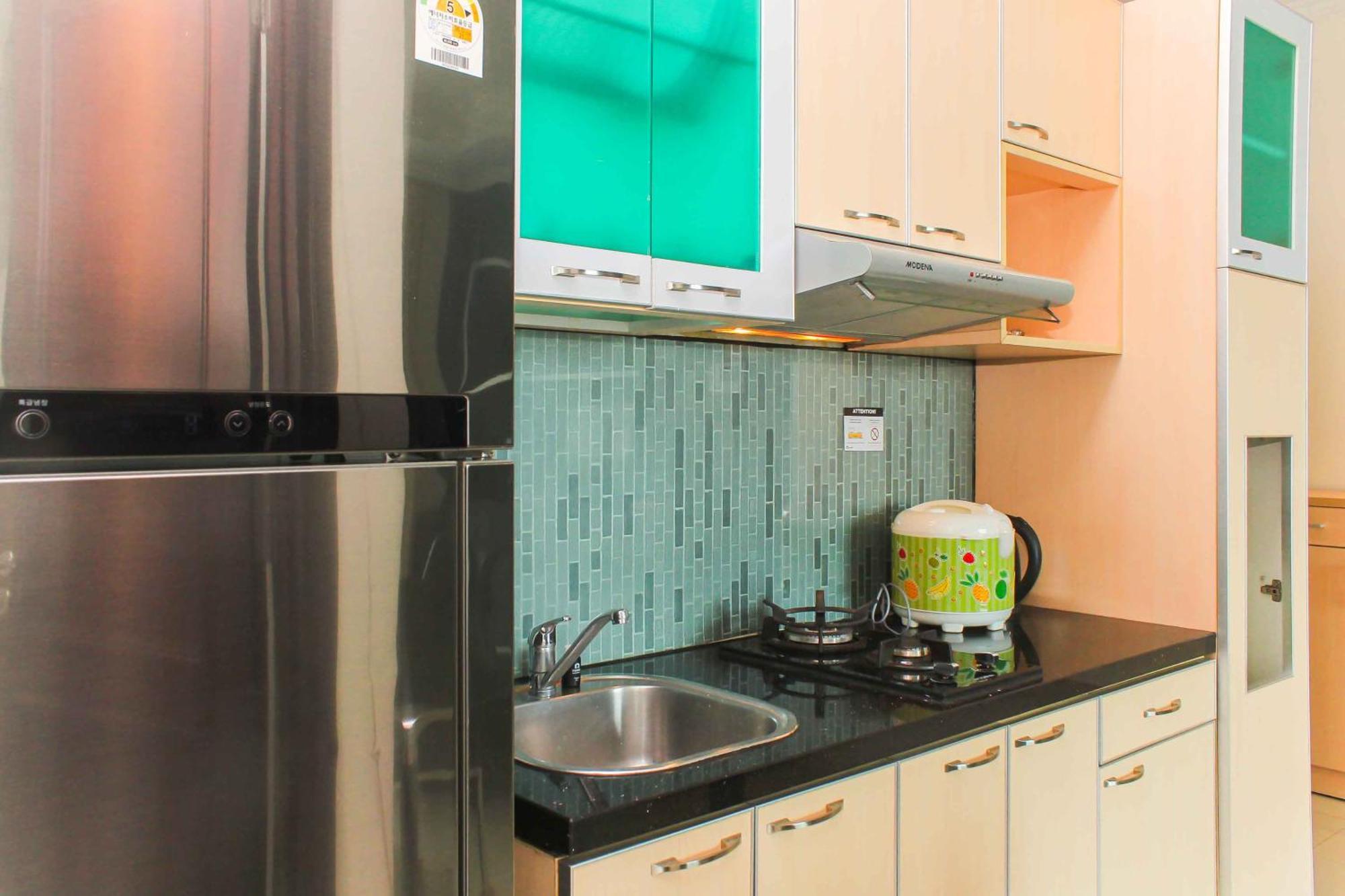 Fully Furnished With Cozy Design 2br The Bellezza By Travelio Apartment
