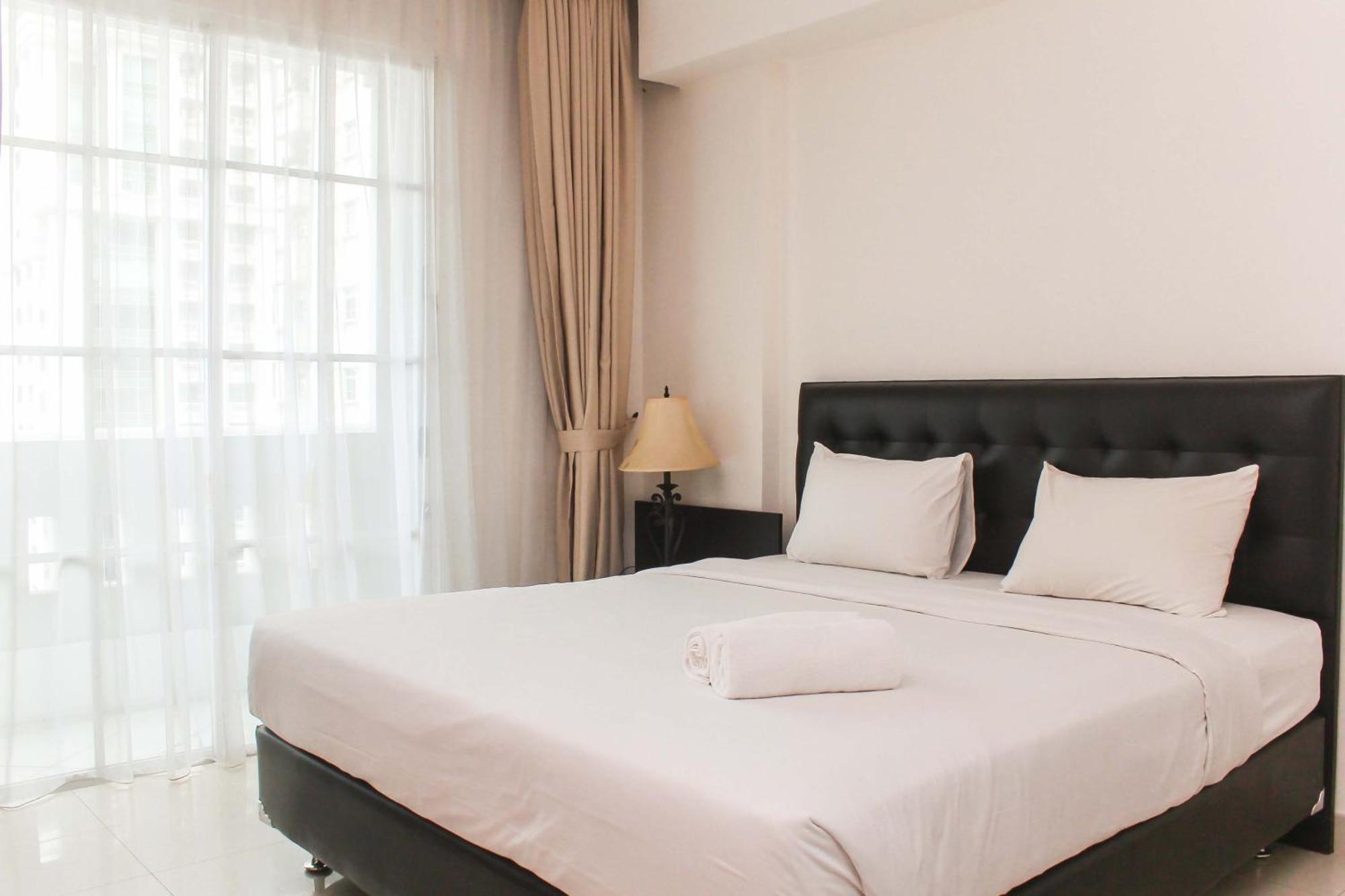 Fully Furnished With Cozy Design 2br The Bellezza By Travelio Apartment *